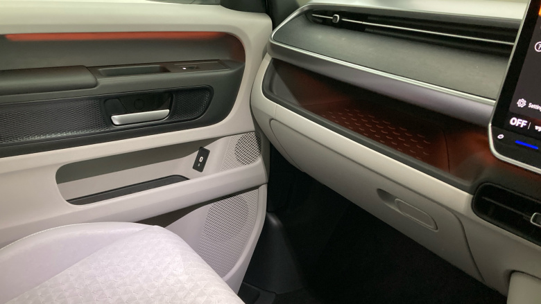 Volkswagen ID. Buzz 210kW Life Pro 86kWh 5dr LWB Auto [7 Seat] Electric Estate